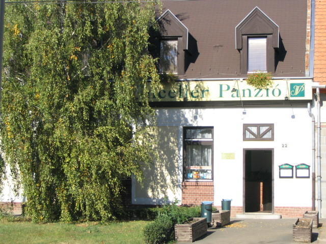 Hotel Vinceller Panzio Es Etterem Gyöngyös Exteriér fotografie